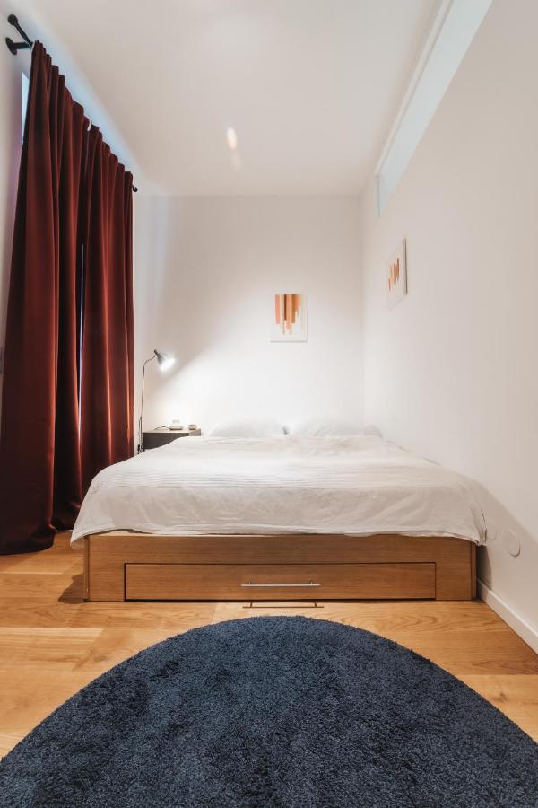 Cozy Apartment, 2 Private Terraces, 8 Min To City Center Wina Bagian luar foto